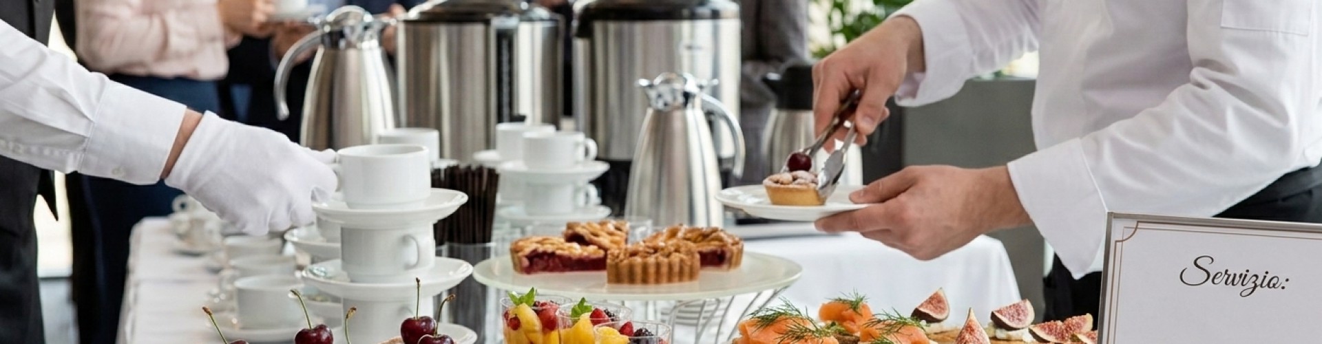 Кава-брейк від “Servizio”: ідеальні легкі закуски та десерти для перерви