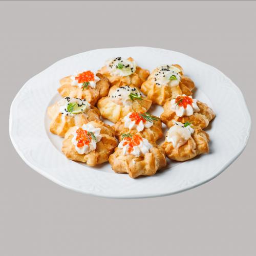 Асорті новорічних профітролів 20 шт